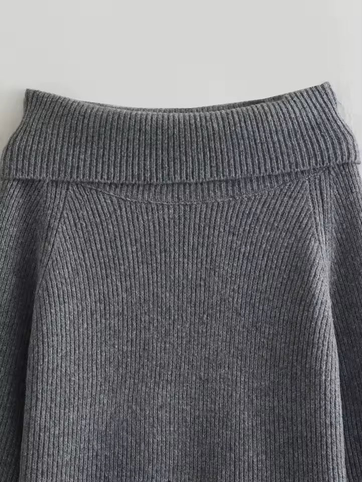 PULL À COL LARGE