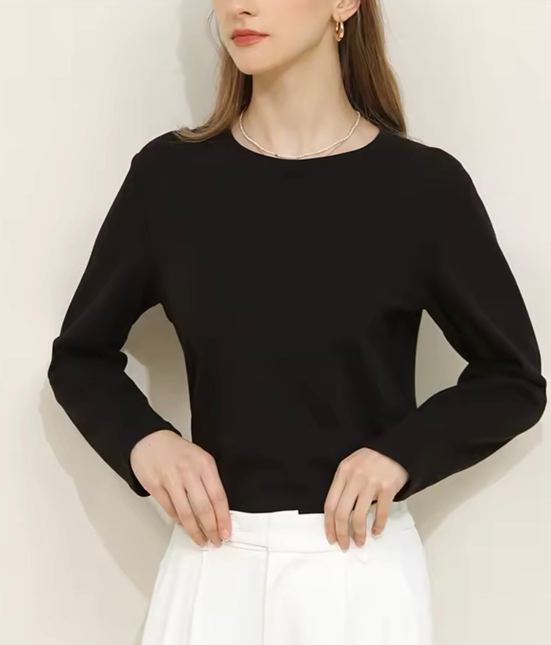 T-SHIRT A MANICA LUNGA CON SCOLLO ROTONDO