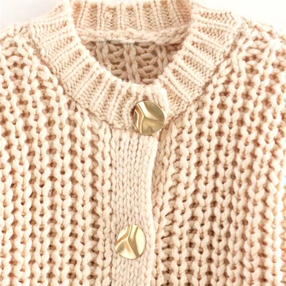 CARDIGAN EN MAILLE À BOUTONS DORÉS