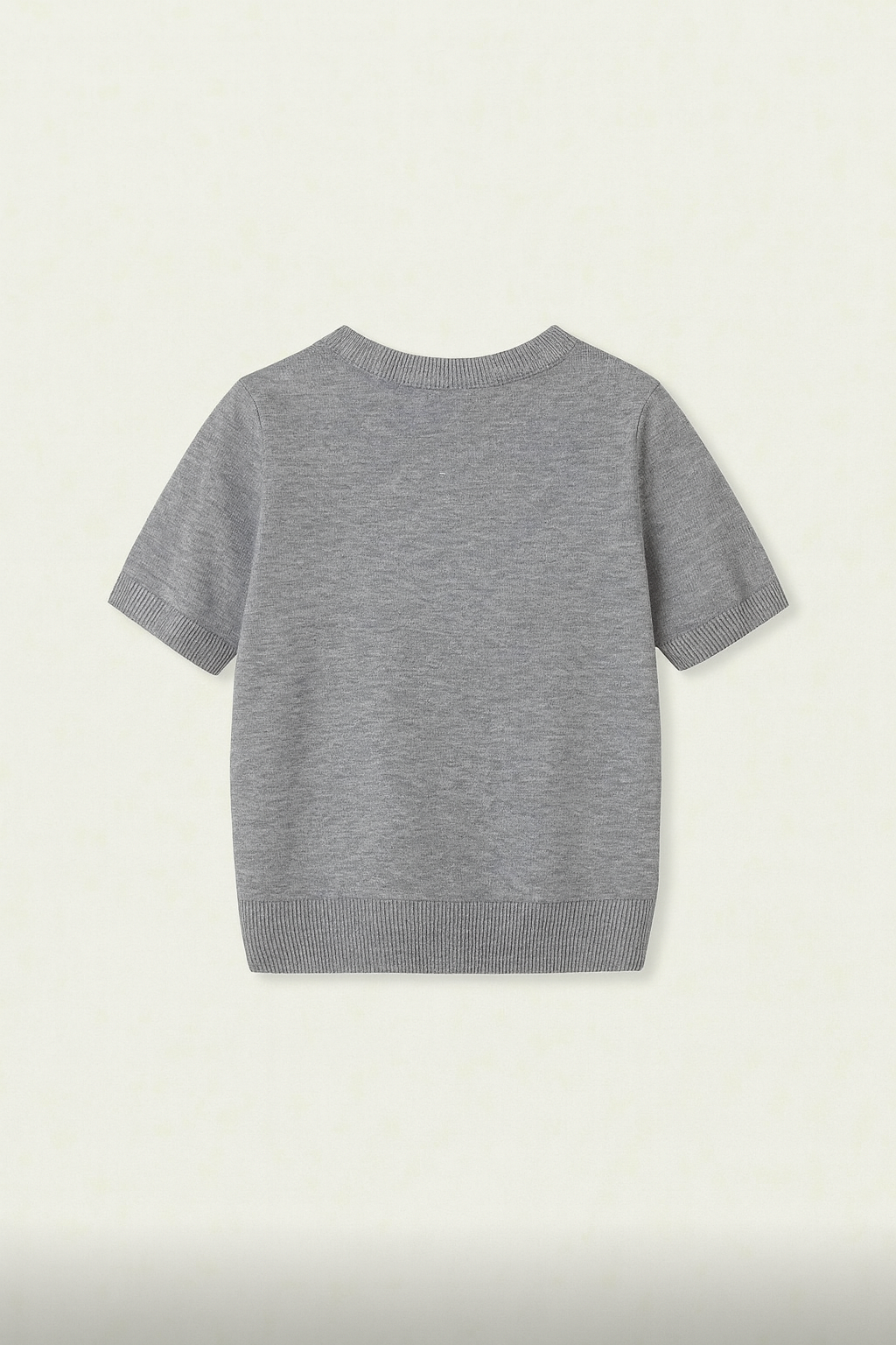 TOP EN MAILLE À MANCHES COURTES