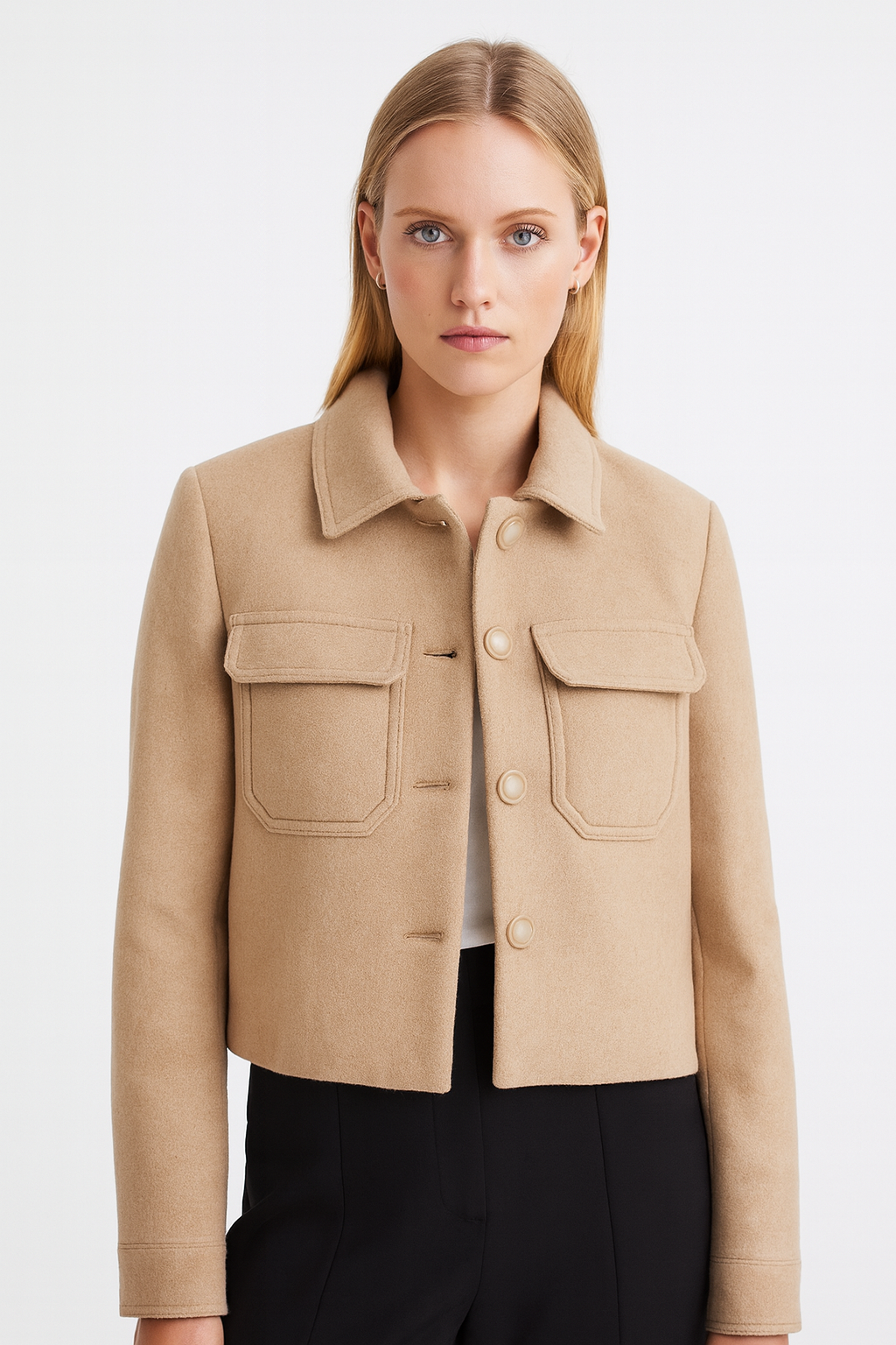 Buttoned jacket • Women