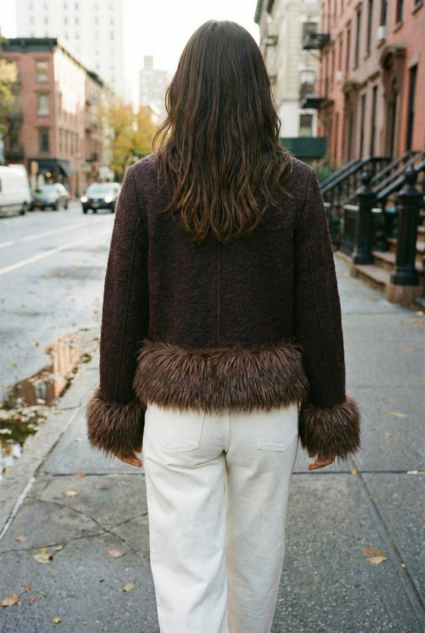 VESTE COURTE À FINITIONS EFFET FOURRURE