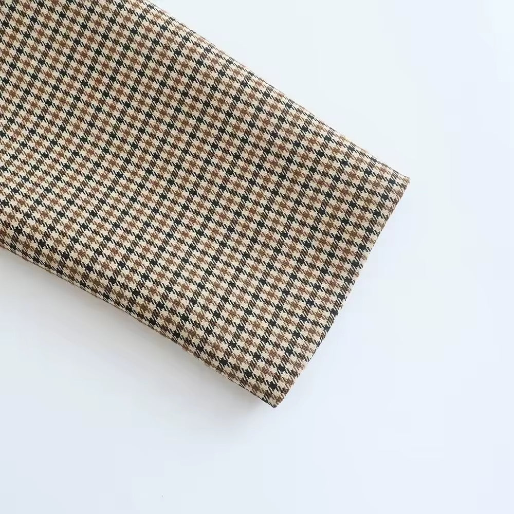 Checked blazer • Women