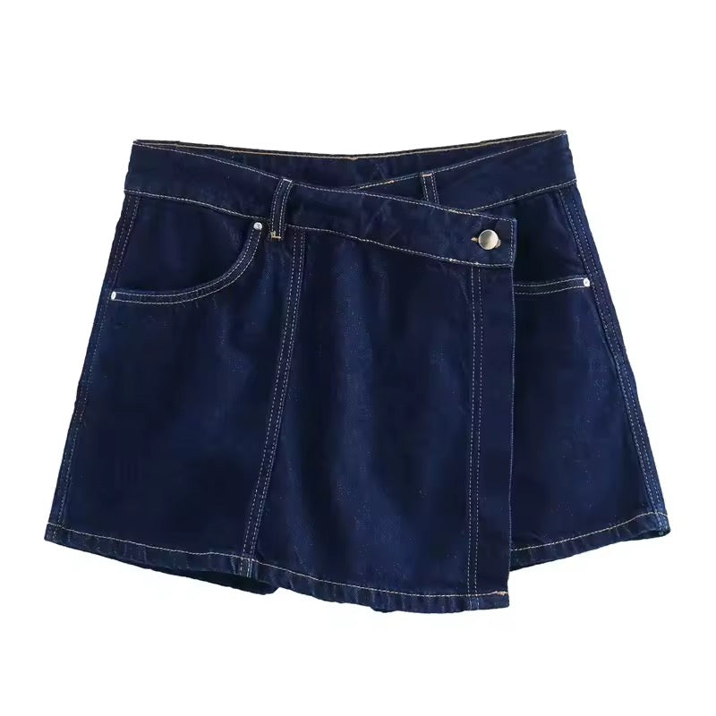 SHORT EN DENIM AVEC CEINTURE ASYMÉTRIQUE