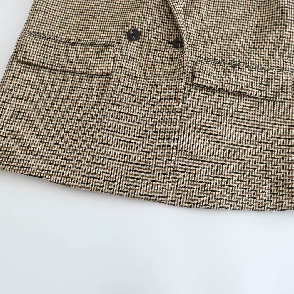 Checked blazer • Women
