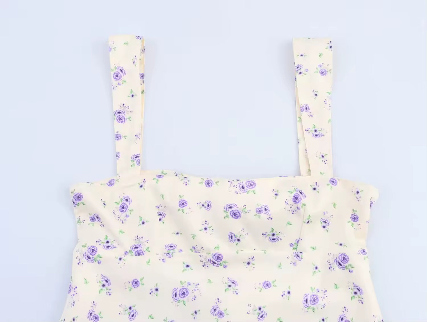 ROBE À FLEURS À BRETELLES ÉPAISSES
