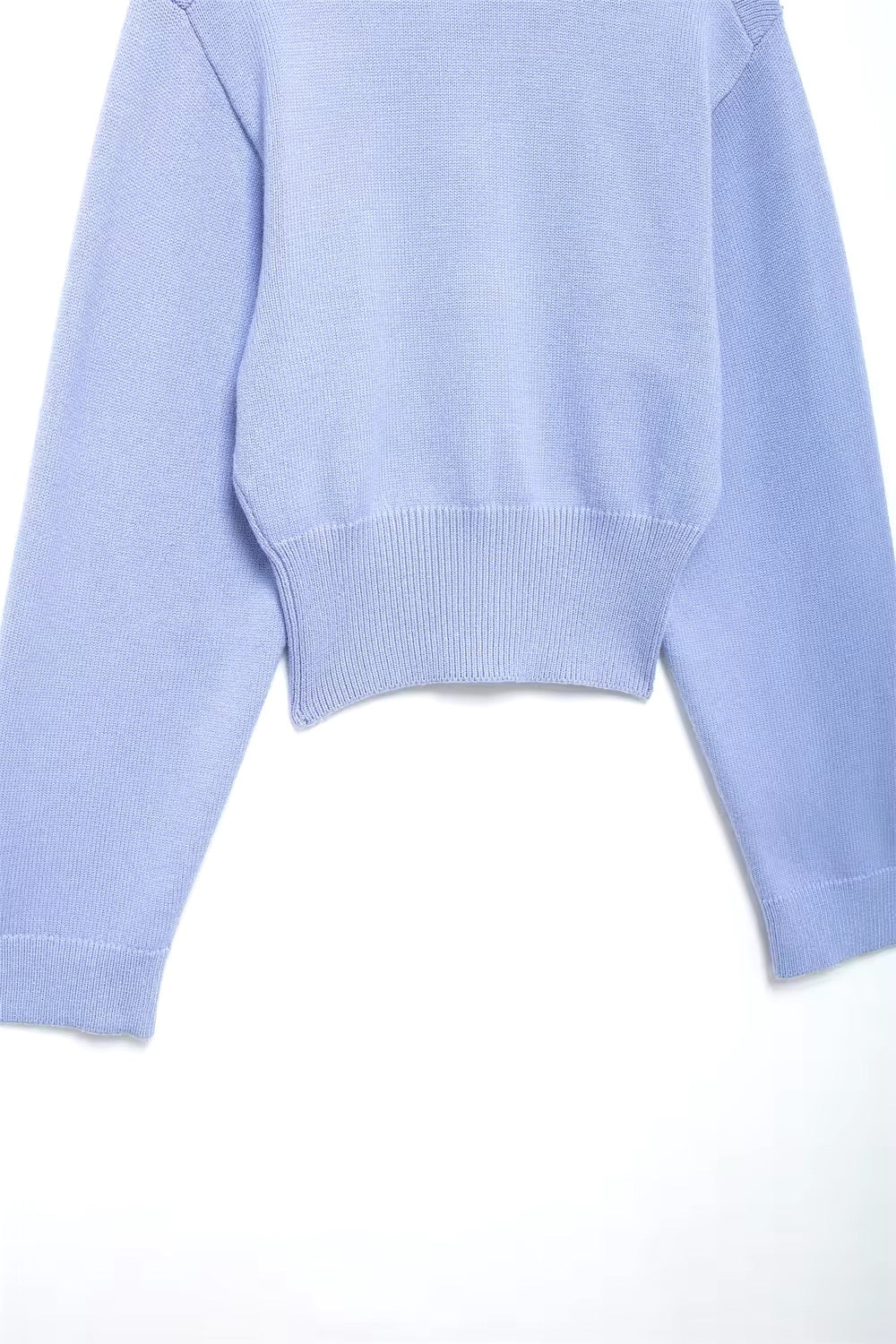PULL CÔTELÉ À COUPE AJUSTÉE
