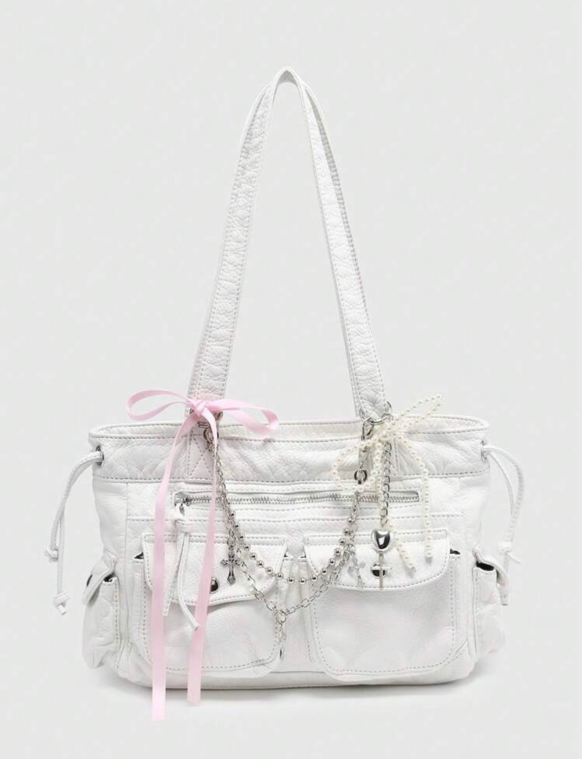 SAC À MAIN AVEC DÉCORATION MÉTALLIQUE