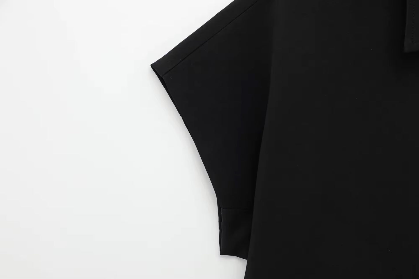 VESTE COURTE À COL REVERS