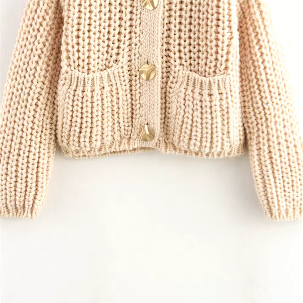 CARDIGAN EN MAILLE À BOUTONS DORÉS