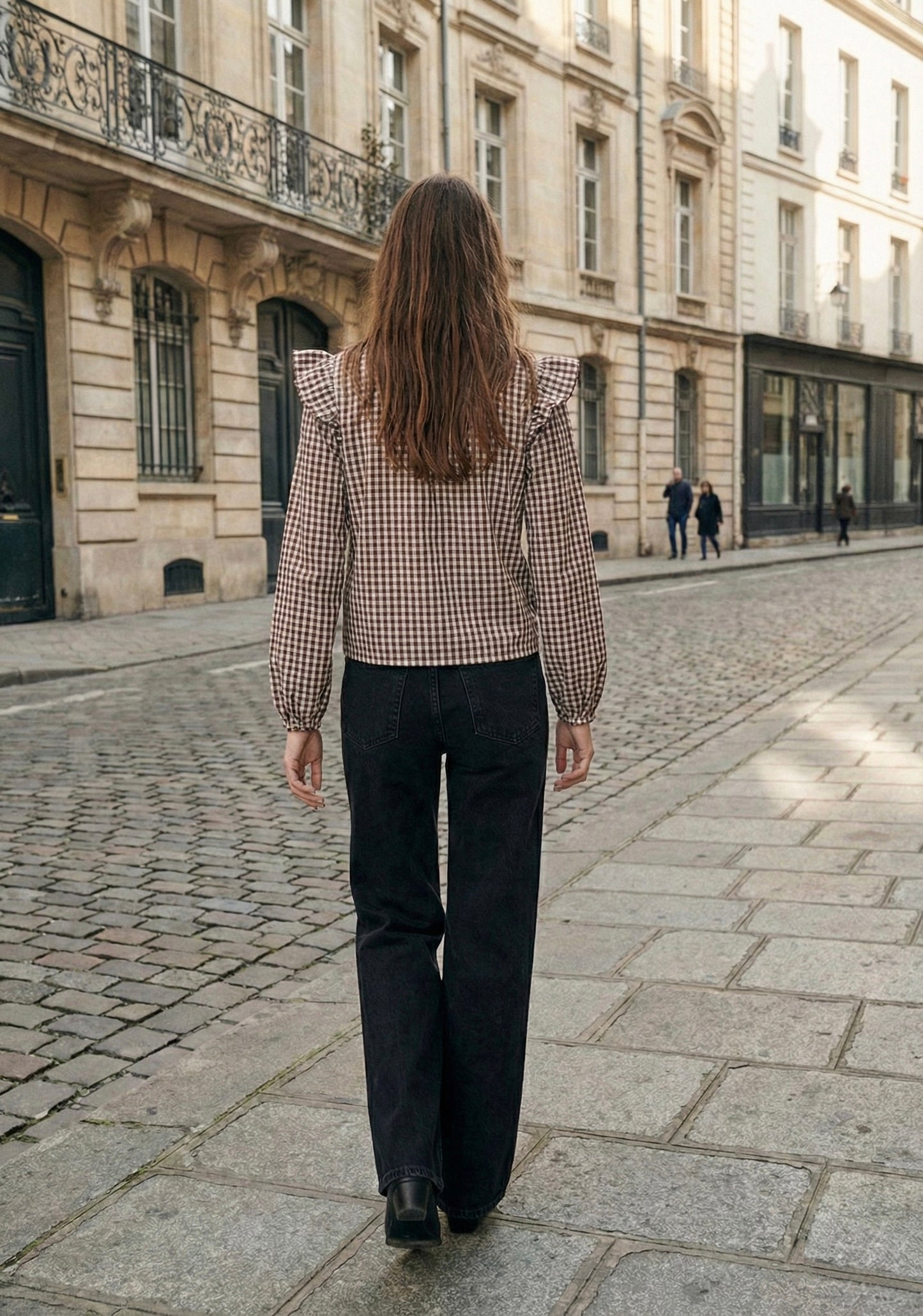 BLOUSE À CARREAUX ET VOLANTS