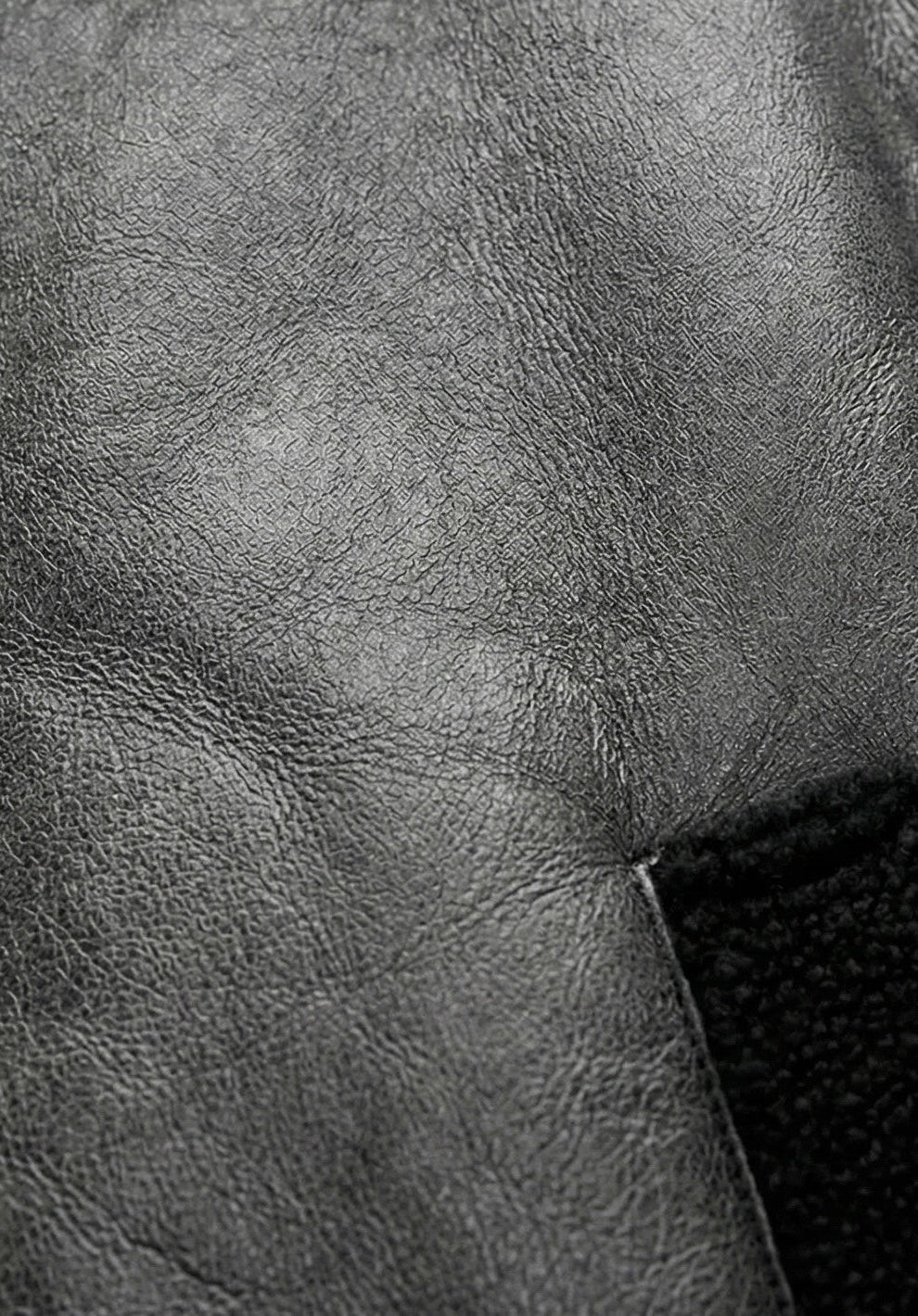 VESTE DROITE À COL LARGE ET PANNEAUX TEXTURÉS