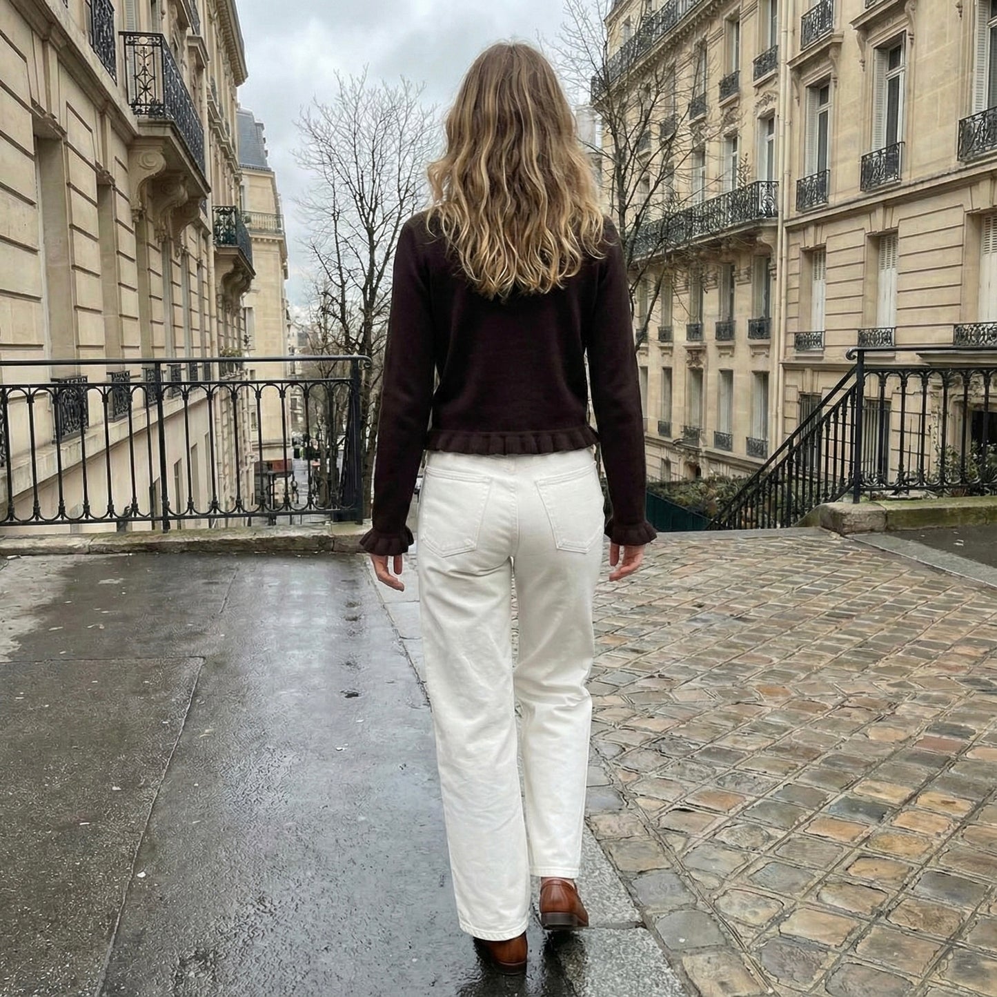 CARDIGAN COURT À FINITIONS VOLANTÉES