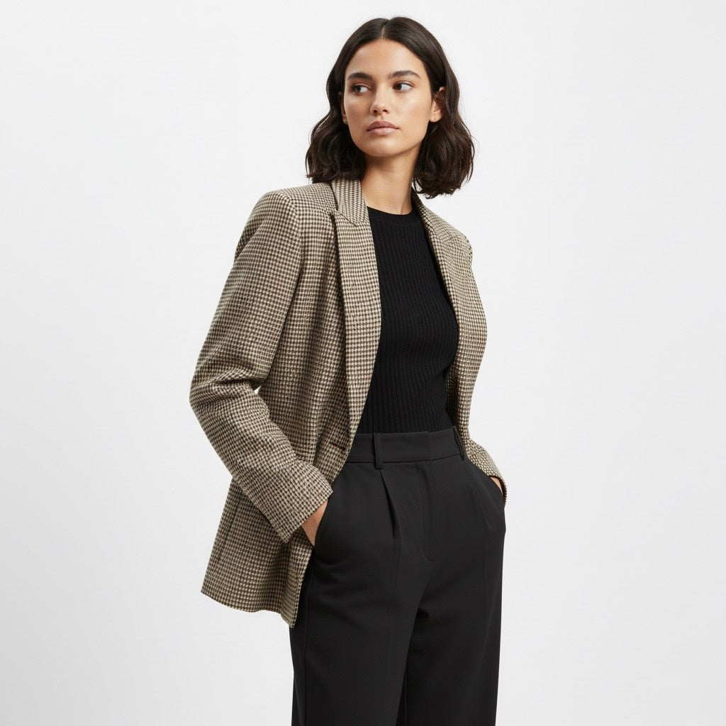 Checked blazer • Women