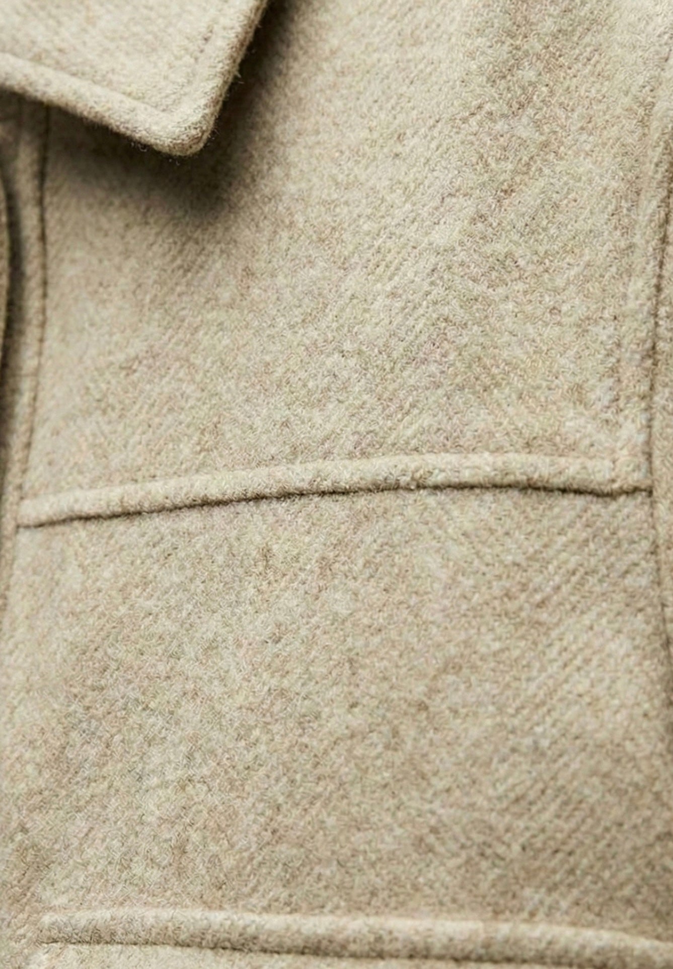 VESTE COURTE À POCHES RABATTUES