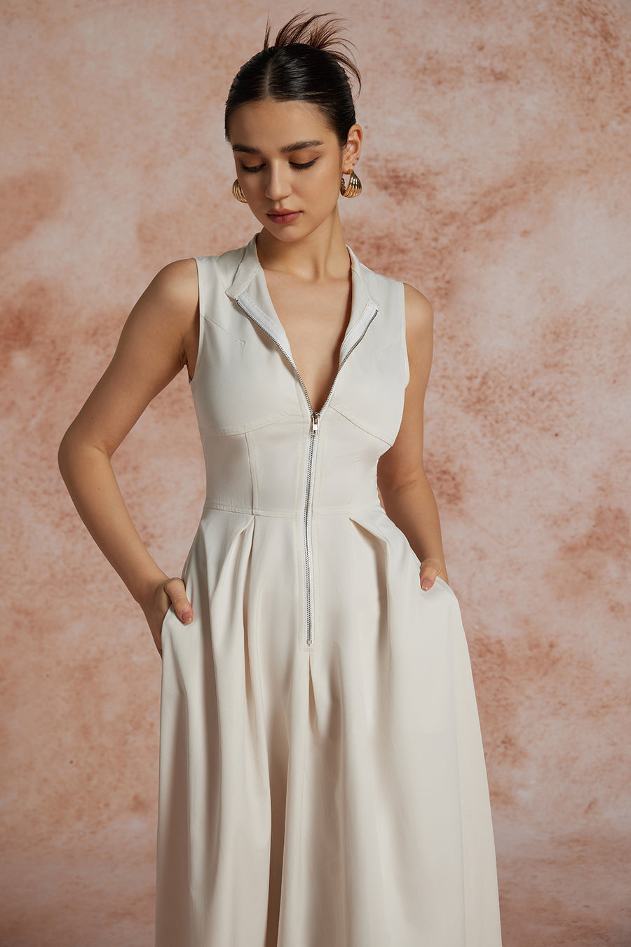 ROBE ZIPPÉE À TAILLE ÉLASTIQUÉE