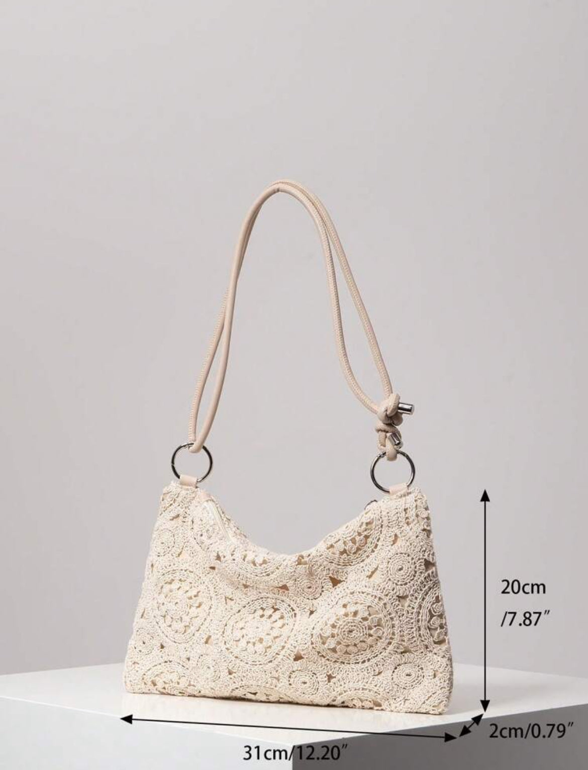 SAC À MAIN TRESSÉ À MOTIF FLORAL
