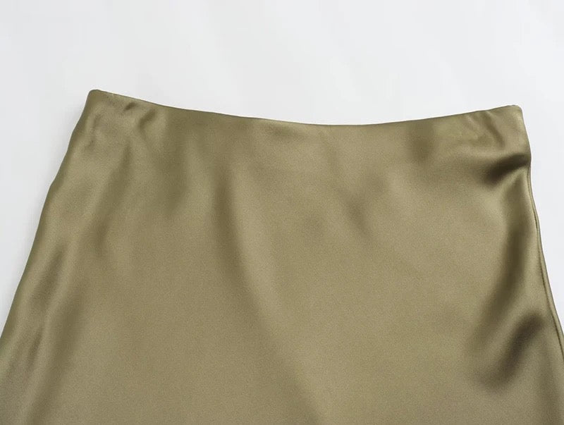 Satin skirt • Women