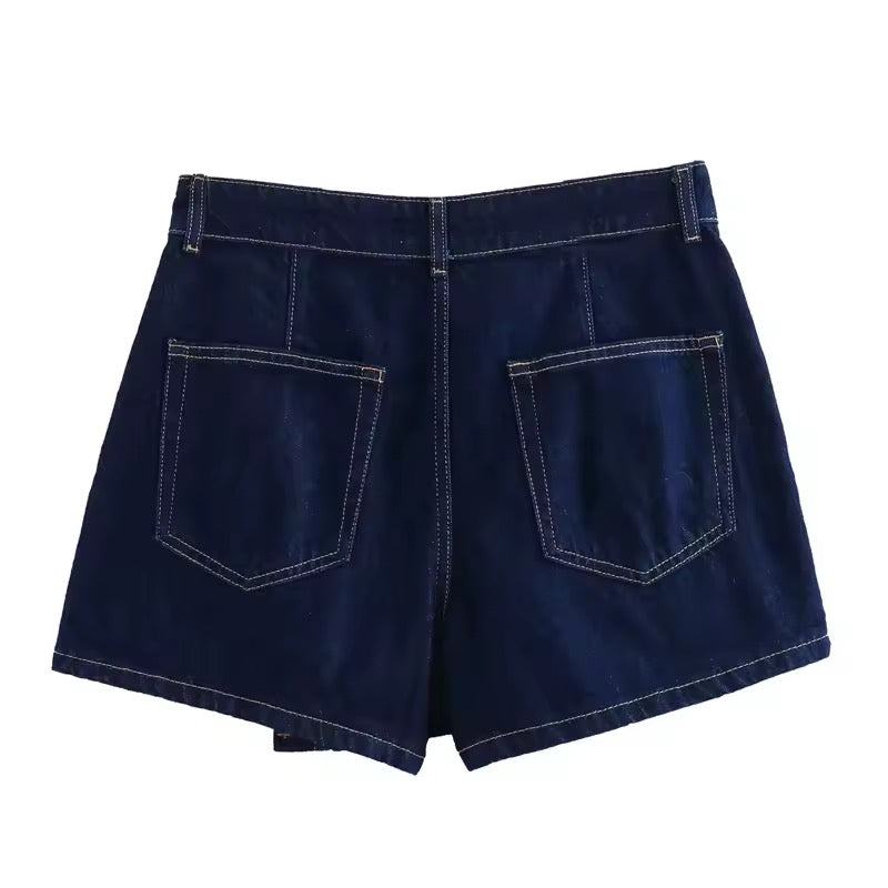SHORT EN DENIM AVEC CEINTURE ASYMÉTRIQUE