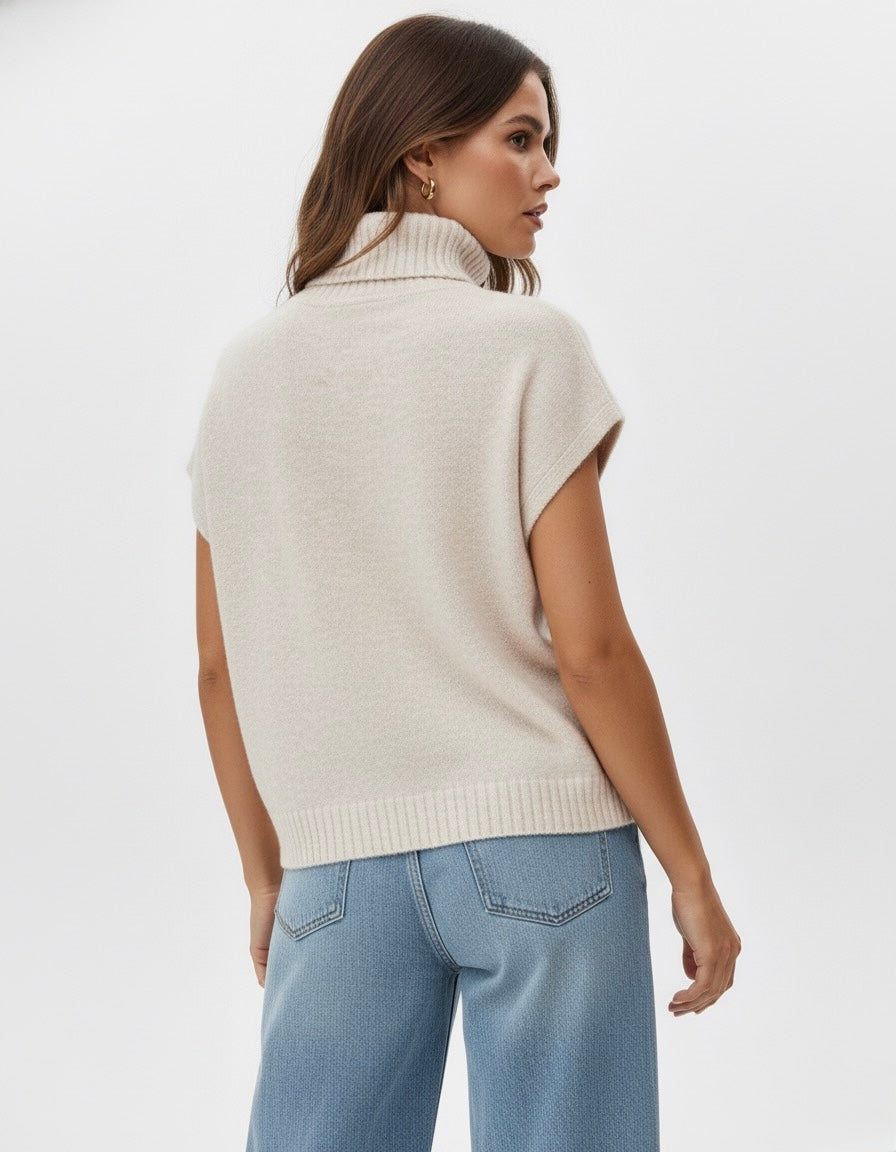PULL SANS MANCHES À COL ROULE