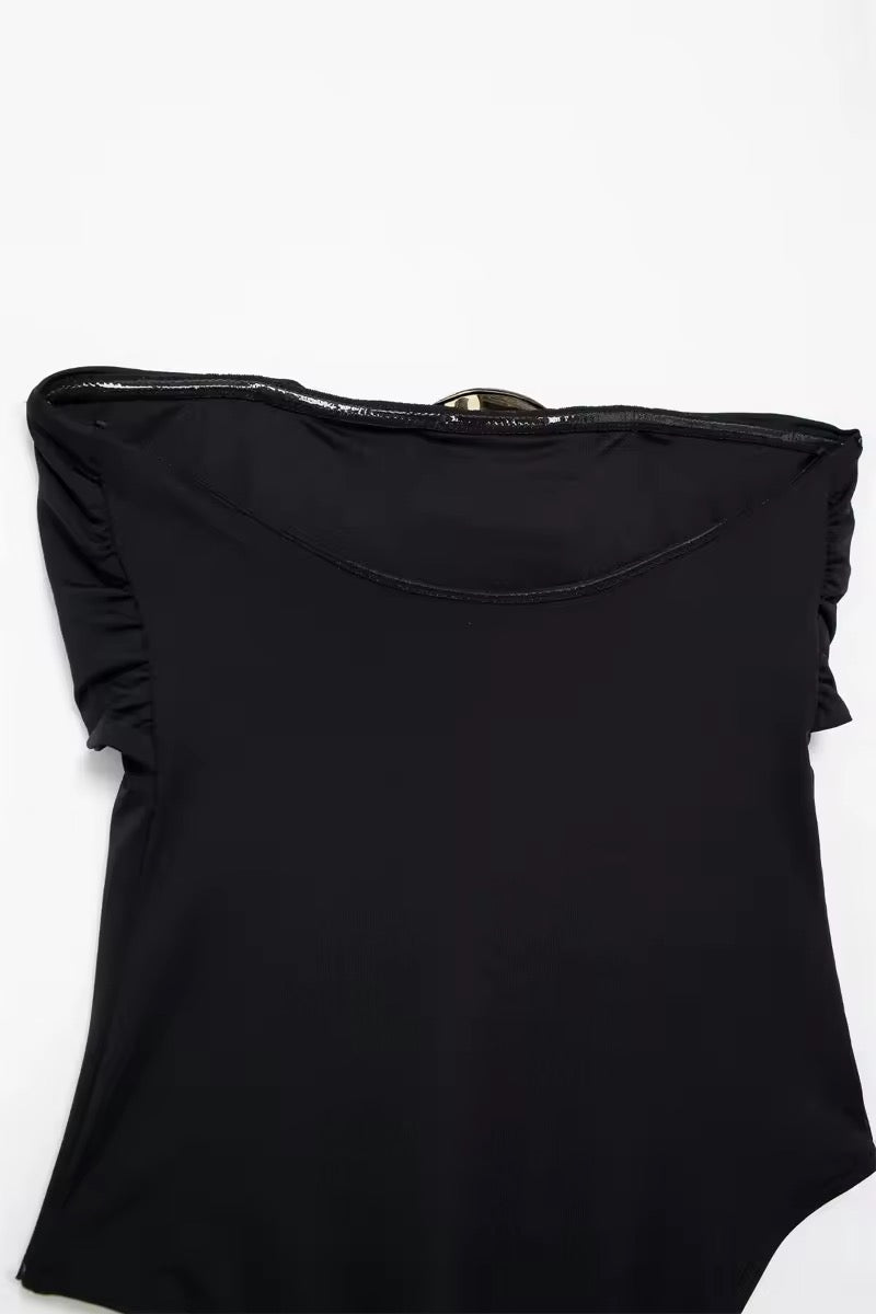 BODY ÉPAULE DÉNUDÉE