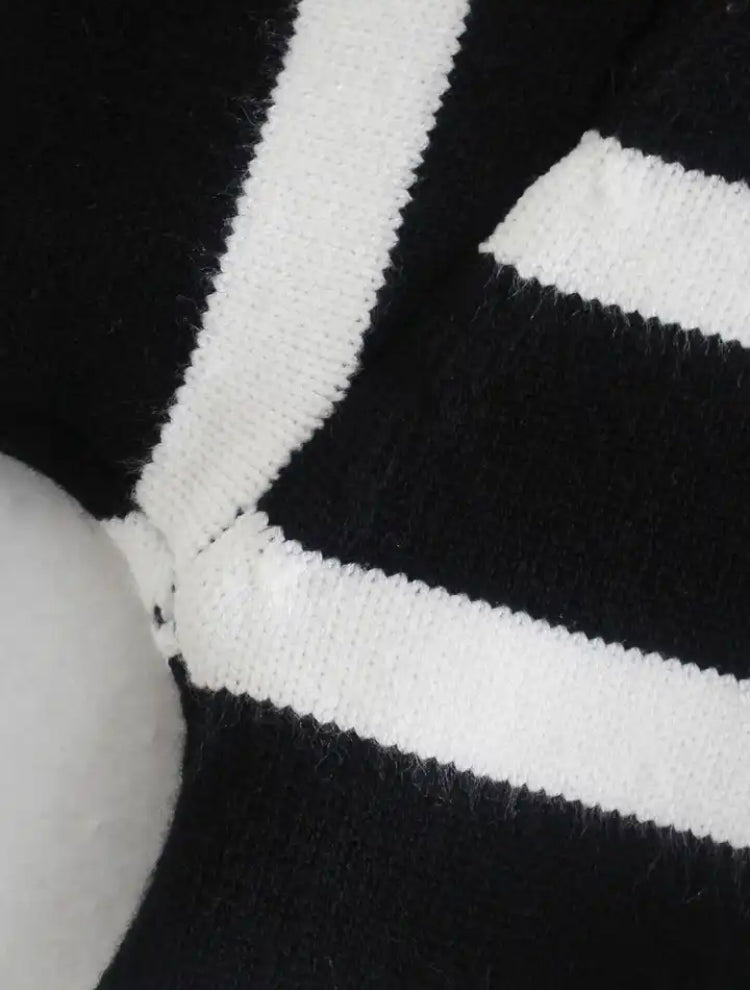 PULL MARINIÈRE À COL MONTANT