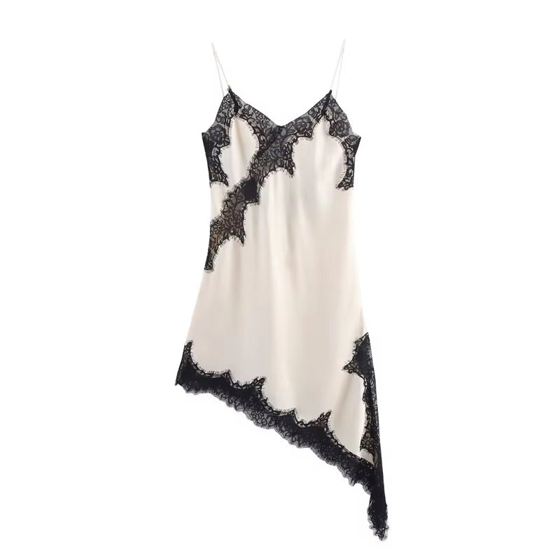ROBE ASYMÉTRIQUE EN DENTELLE