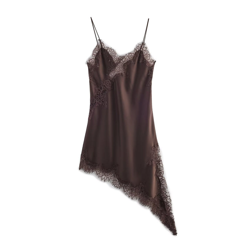 ROBE ASYMÉTRIQUE EN DENTELLE