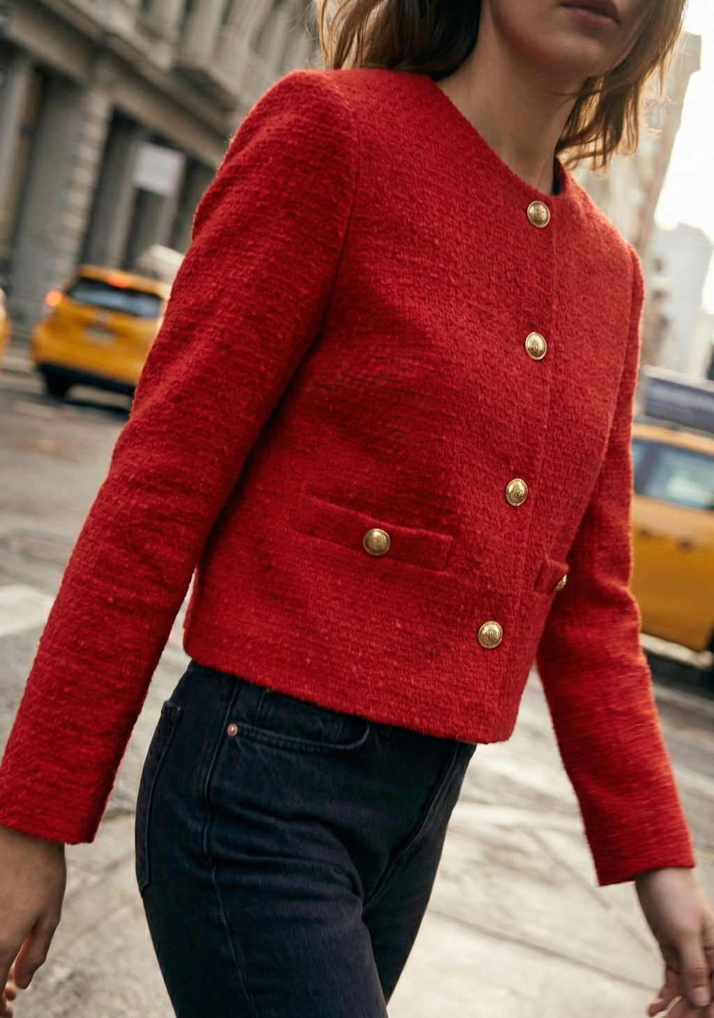 VESTE COURTE TEXTURÉE À DOUBLE BOUTONNAGE