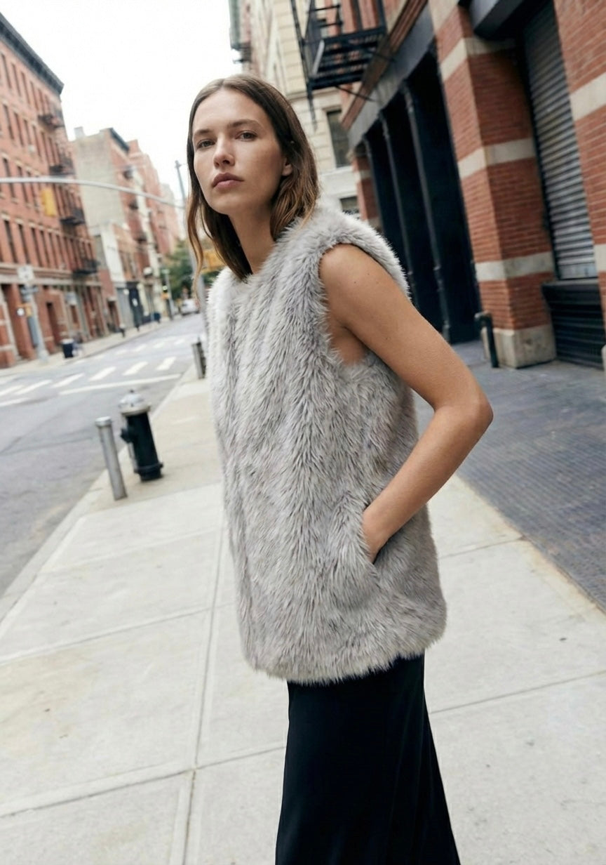 GILET SANS MANCHES EFFET FOURRURE