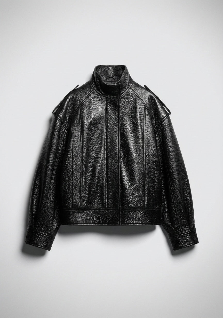 BLOUSON COURT À COL MONTANT ET ÉPAULES STRUCTURÉES