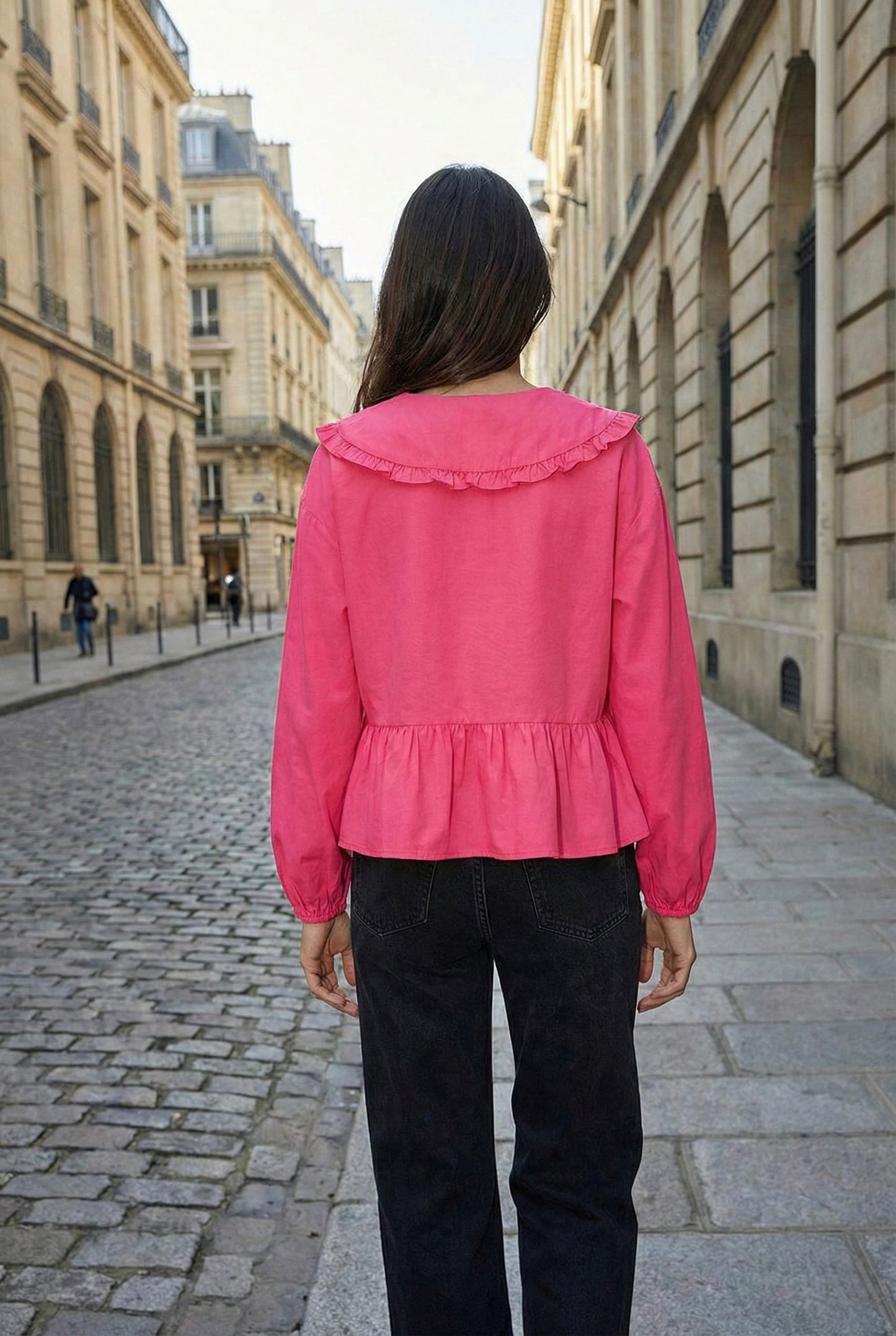 BLOUSE COL LARGE À LIENS FRONCÉS