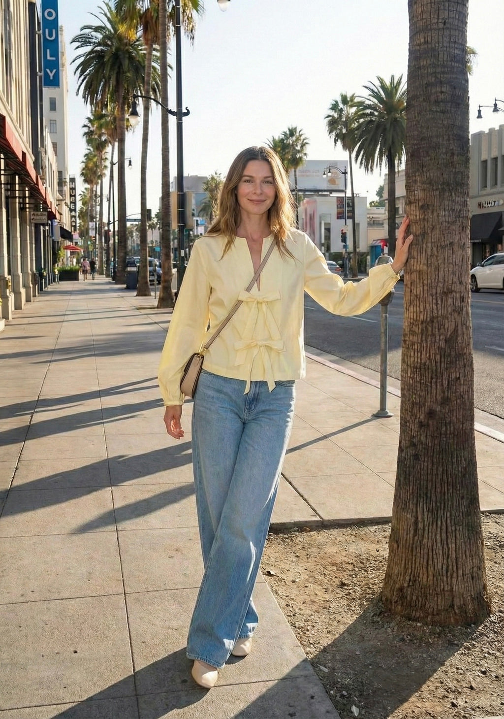 BLOUSE À LIENS DEVANT ENCOLURE FENDUE