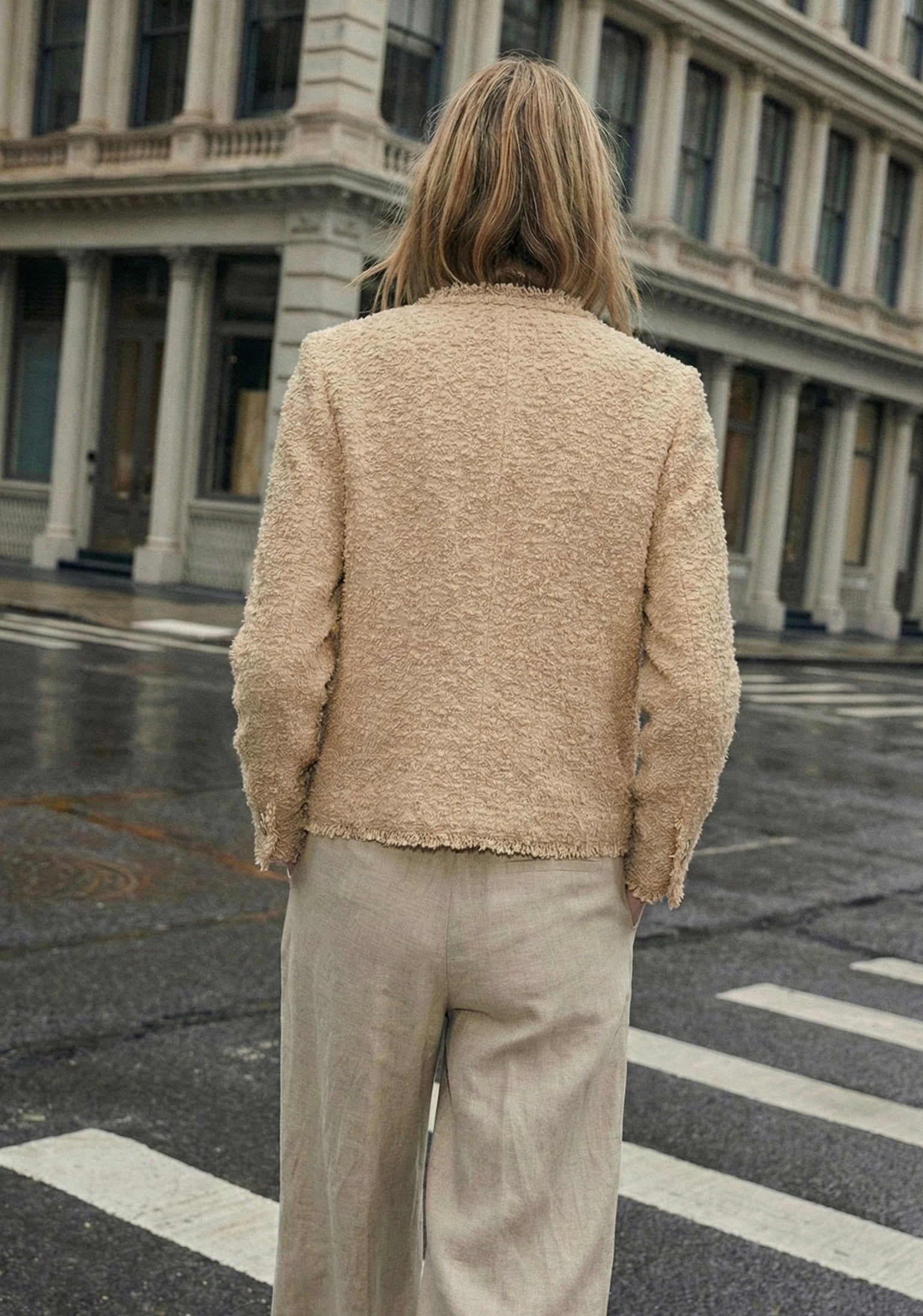 Giacca con cuciture abbottonate • Donna