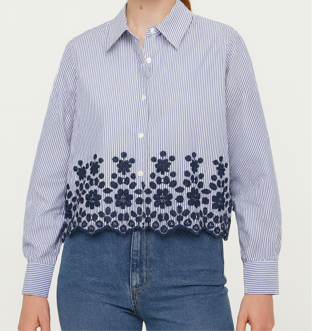 CHEMISE RAYÉE À BRODERIES FLORALES