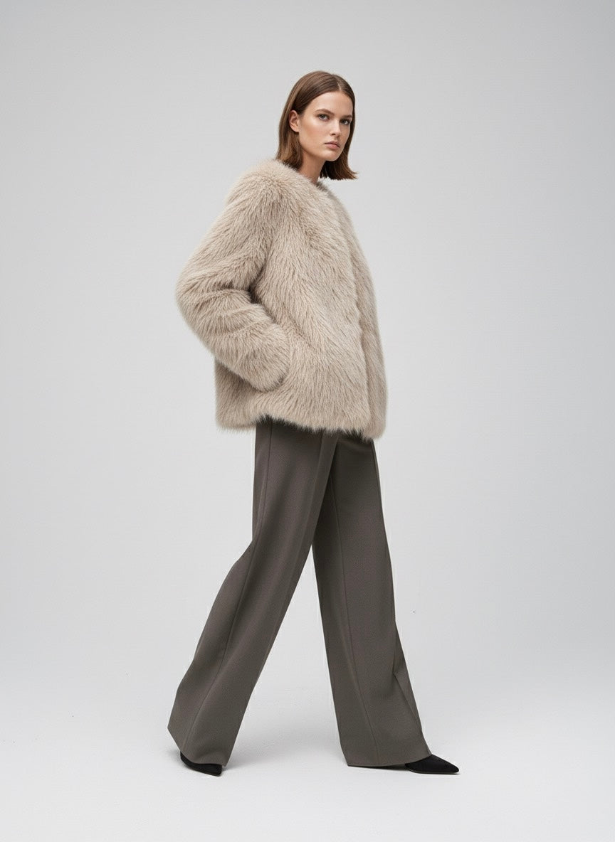 MANTEAU EFFET FOURRURE COUPE DROITE