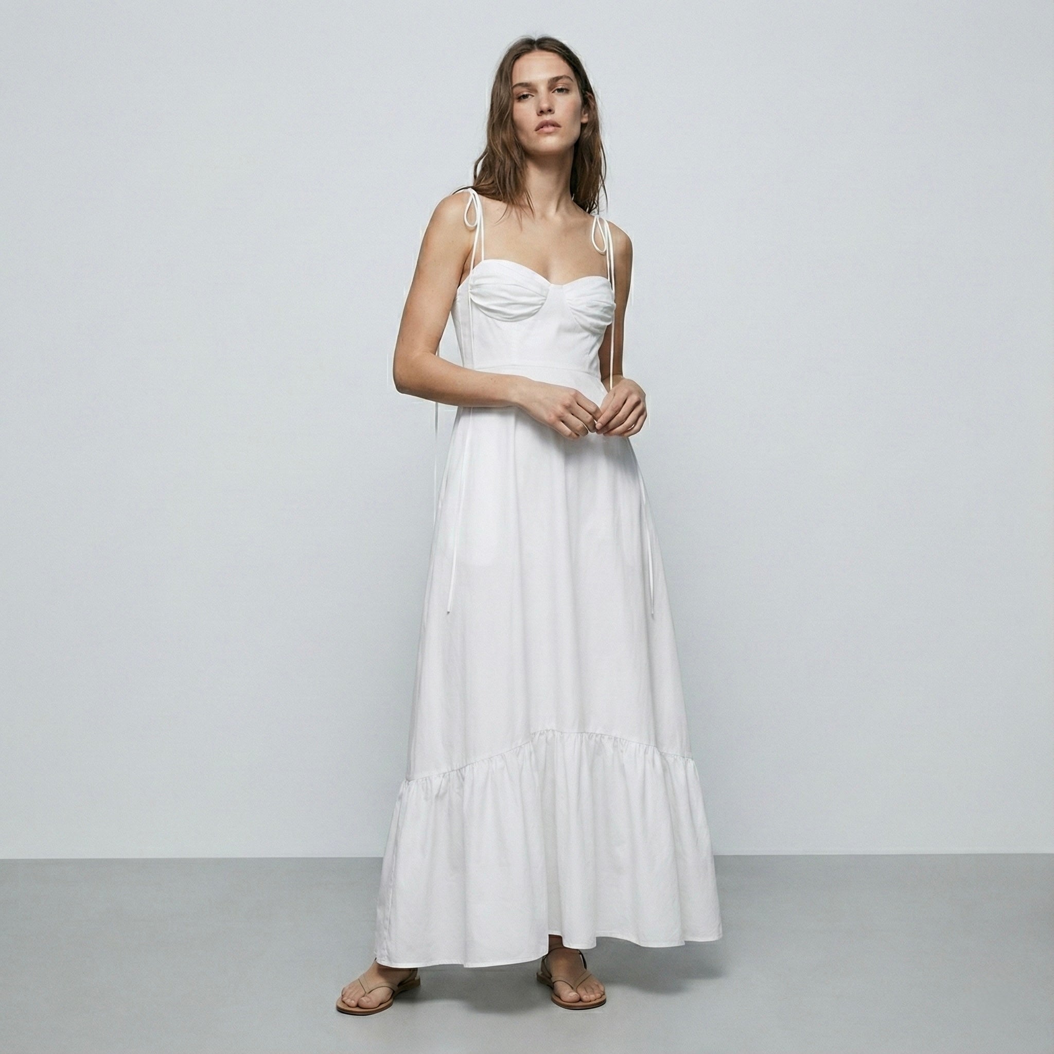 ROBE LONGUE À BRETELLES