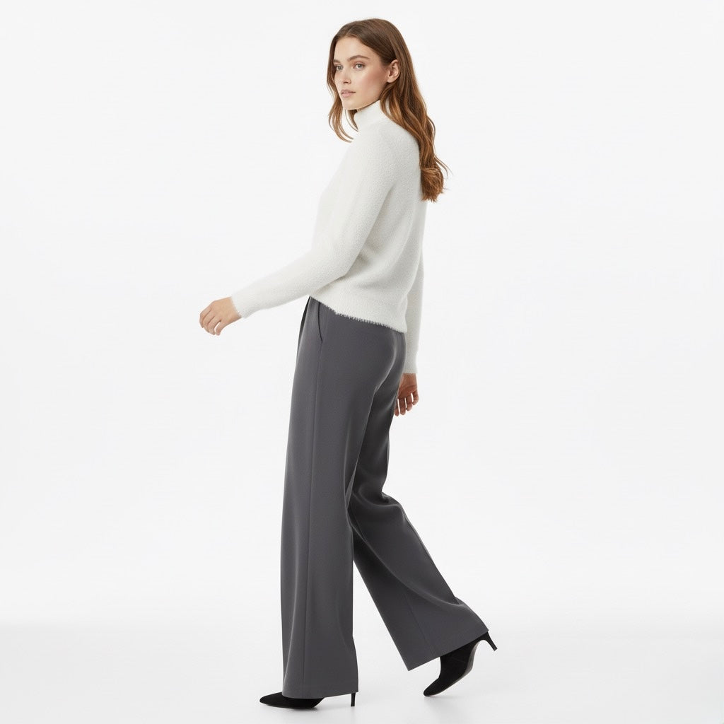 PULL STRUCTURÉ À COL ROULE