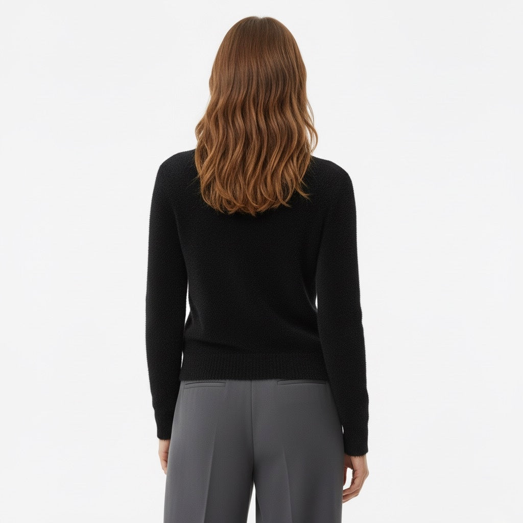 PULL STRUCTURÉ À COL ROULE