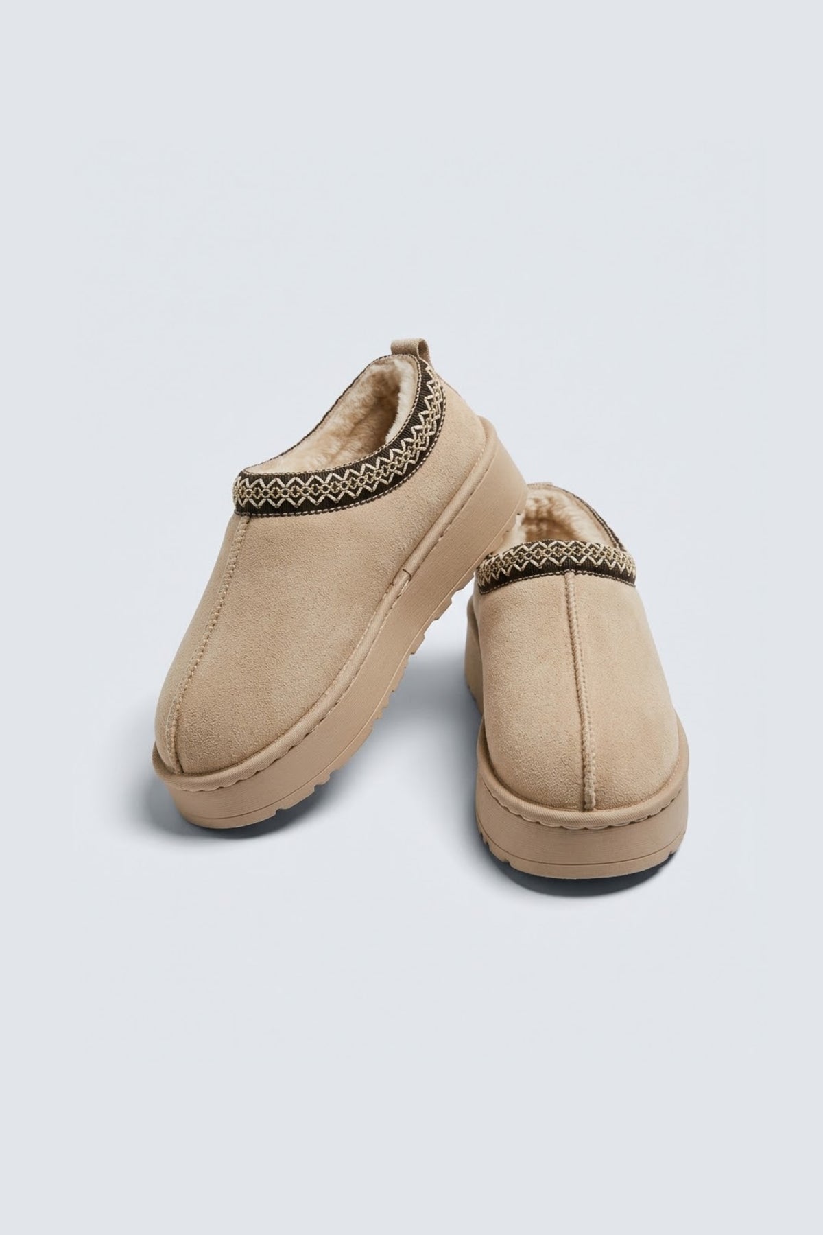 MULES EN SUÉDINE À DÉTAIL BRODÉ