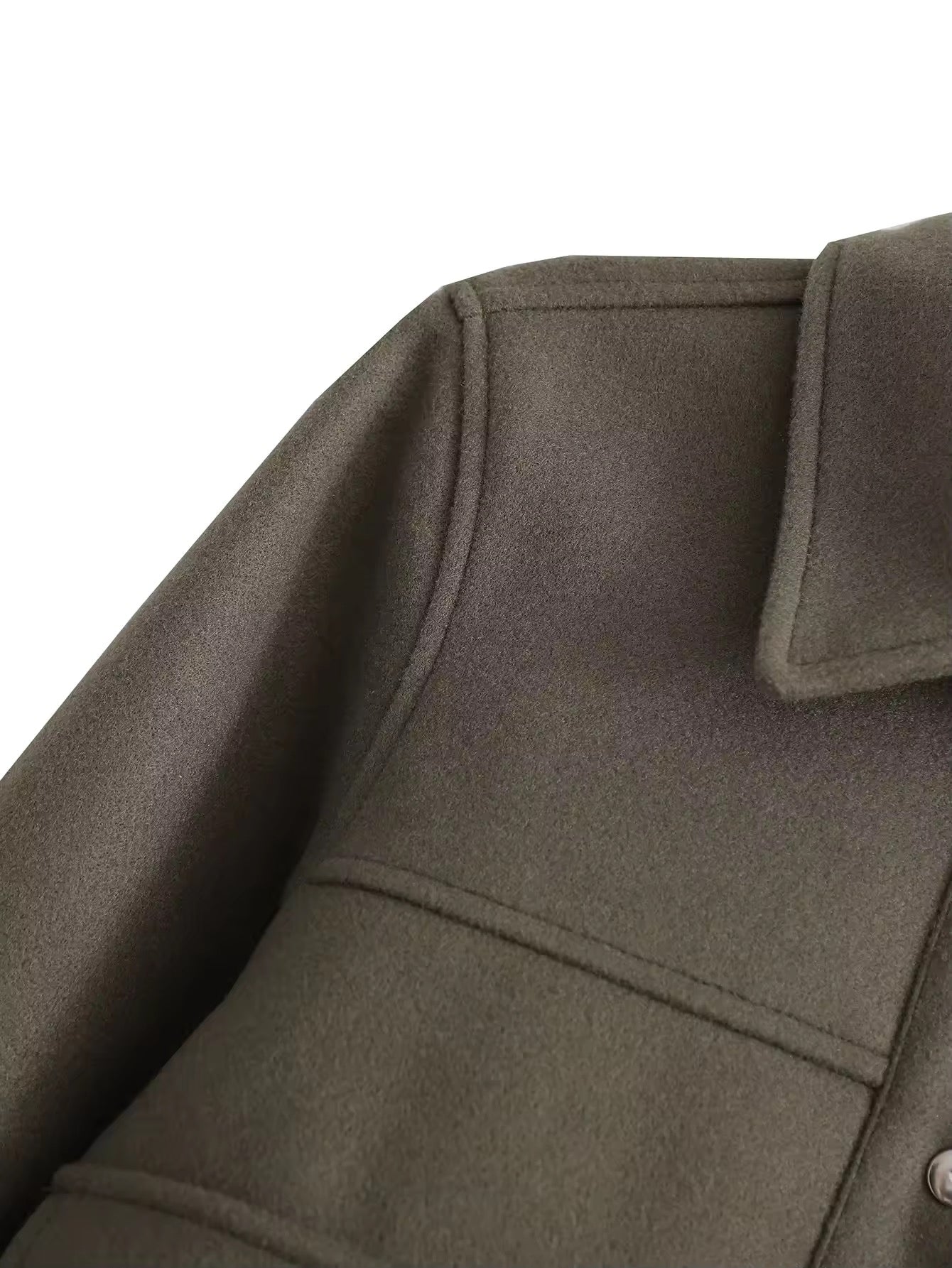 Veste courte boutonnée avec poche latérale