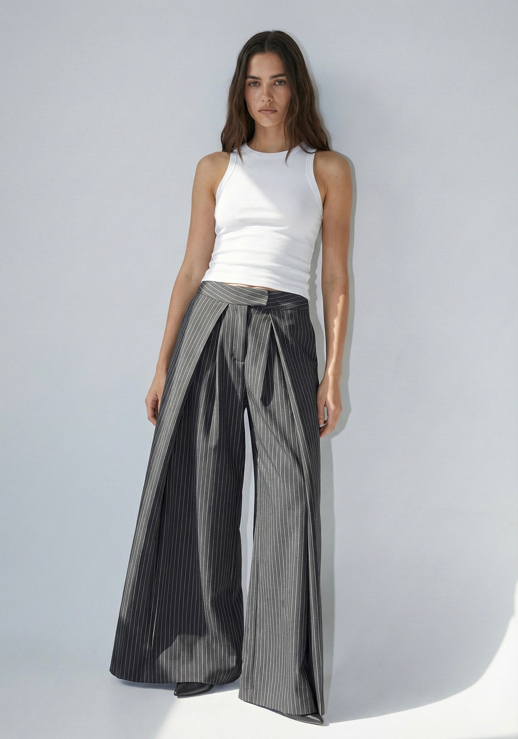 PANTALON LARGE TAILLE HAUTE À PINCES