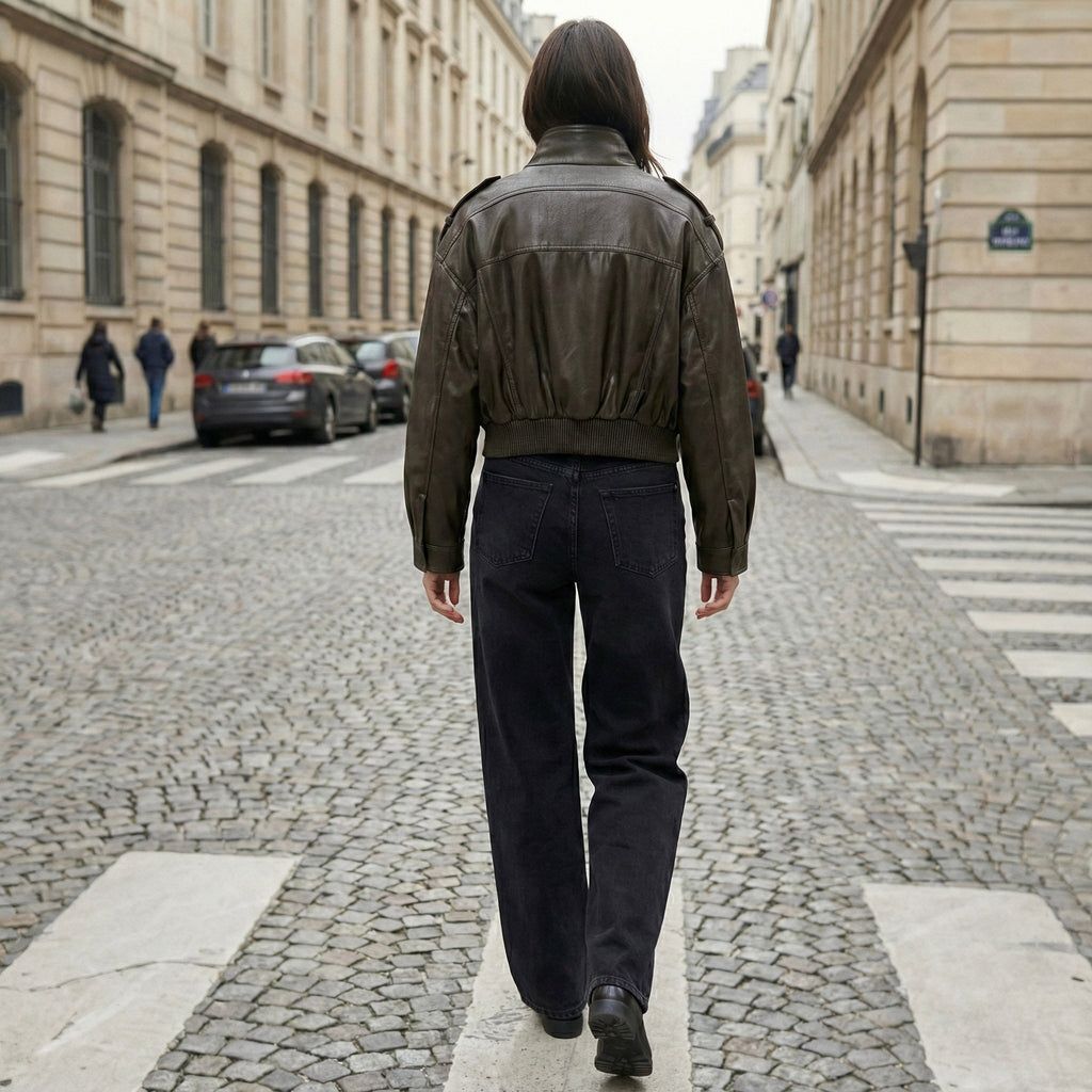 BLOUSON COURT À POCHES PLAQUÉES