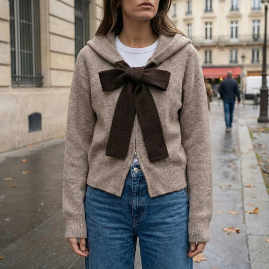 CARDIGAN À CAPUCHE ET NŒUD DEVANT