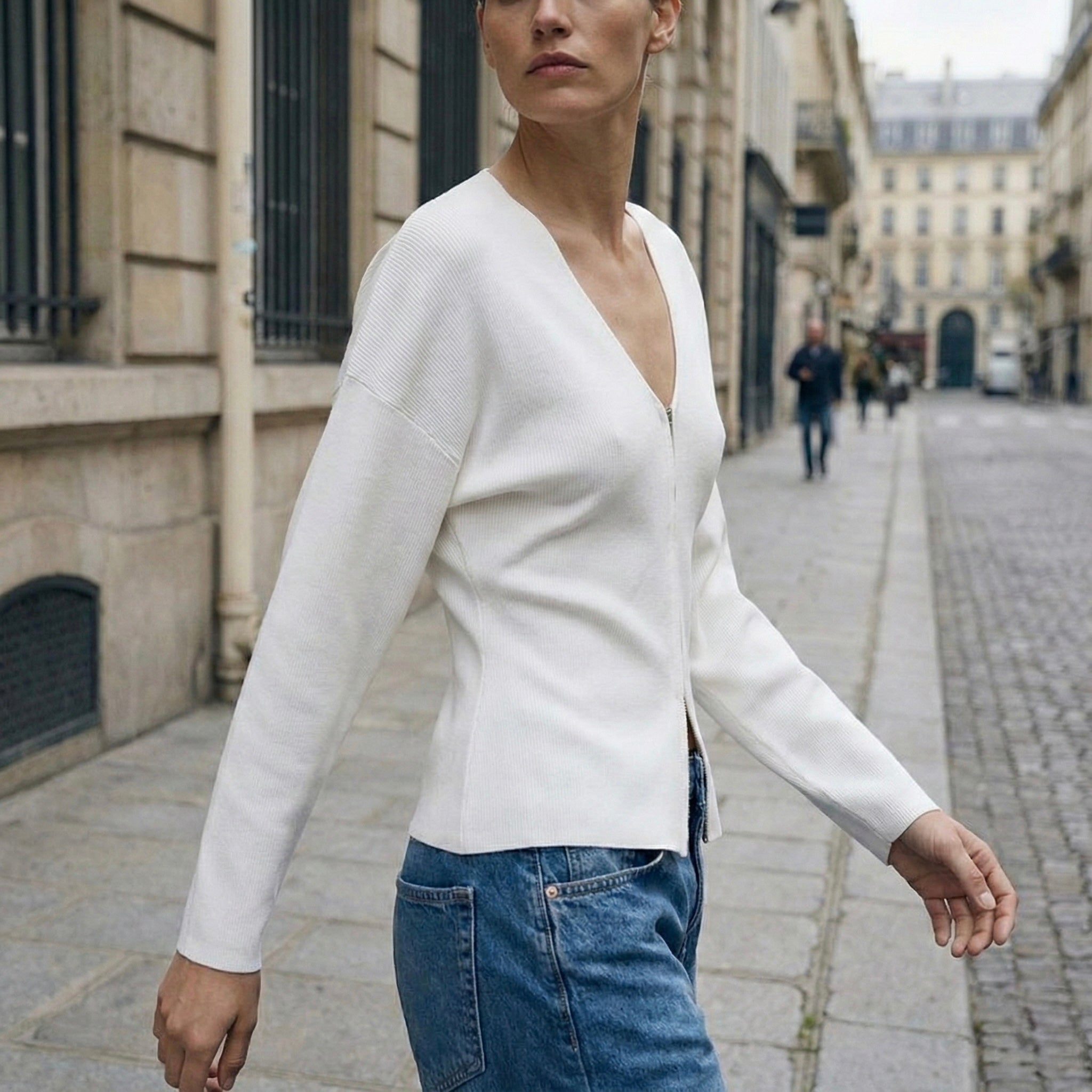 CARDIGAN COL V À FERMETURE DISCRÈTE