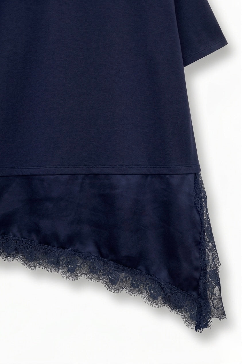 T-SHIRT ASYMÉTRIQUE AVEC DENTELLE