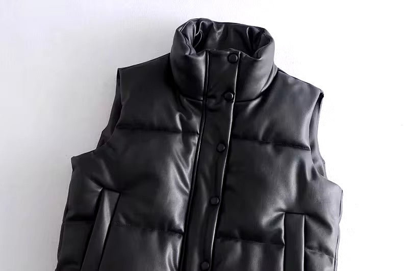 Sleeveless down jacket • Women