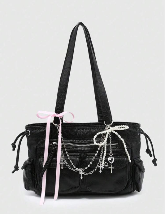 SAC À MAIN AVEC DÉCORATION MÉTALLIQUE