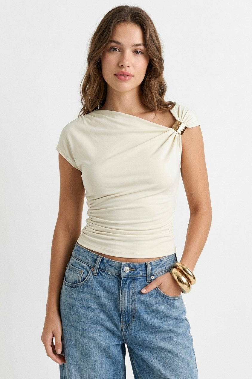 TOP ASYMÉTRIQUE ÉCRU À BOUCLE