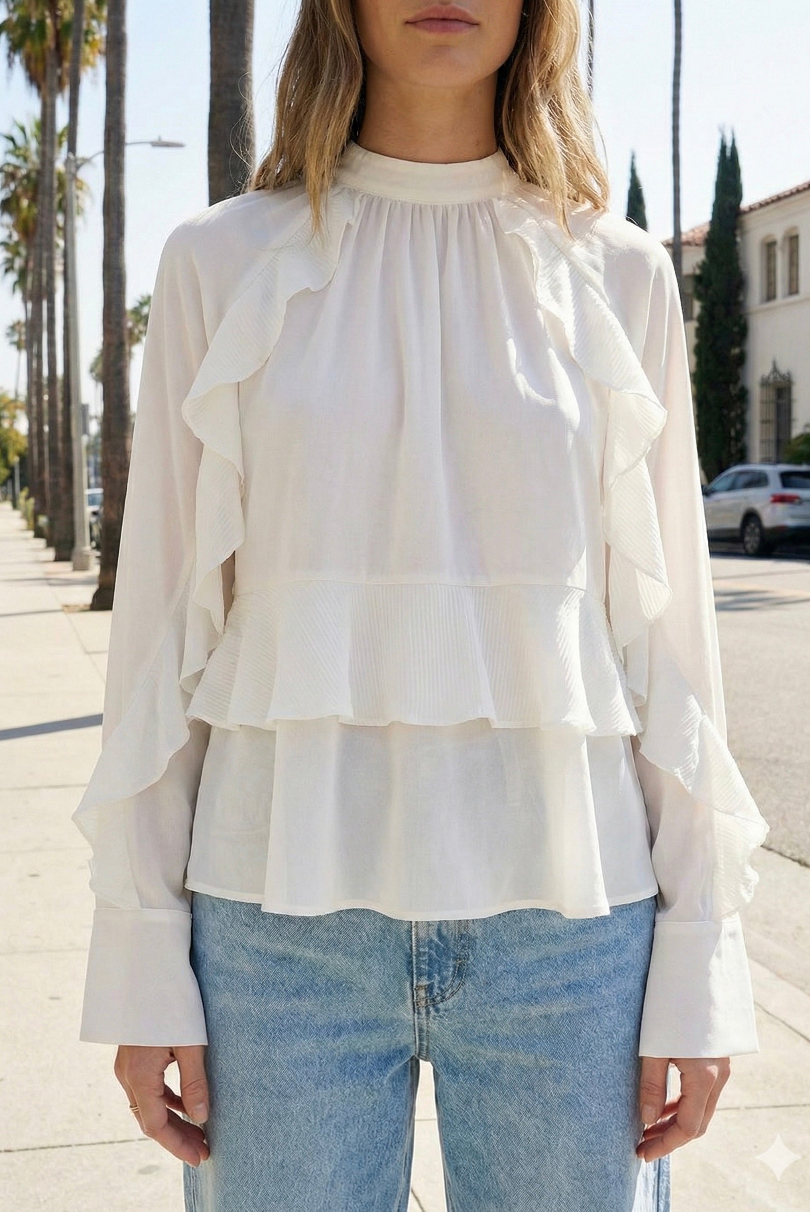 BLOUSE BRODÉE À ENCOLURE FENDUE